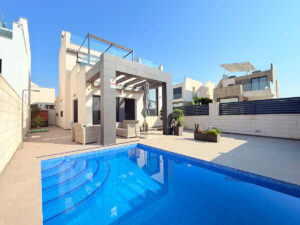 R5447647 property photo 1