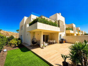 R5455141 property photo 1