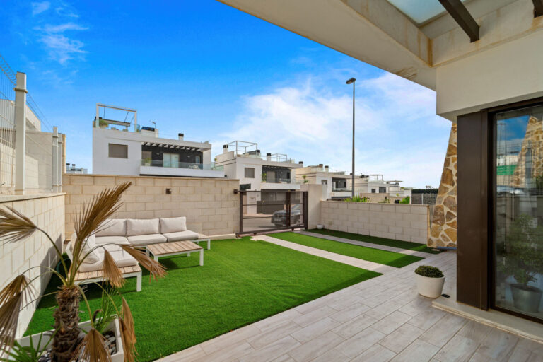 R5487967 property photo 1